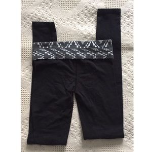 🎉5/$25 SO Leggings